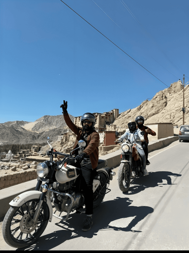 ⭐ ⭐ ⭐ ⭐ ⭐ –vAyush Ghanekarv